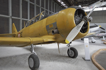 at-6-_4